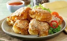 Tambahkan minyak goreng, uleni adonan hingga seluruh bahan menyatu dan kalis. 5 Kreasi Resep Dan Cara Membuat Cakwe