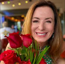 Tina Bailey's Instagram, Twitter & Facebook