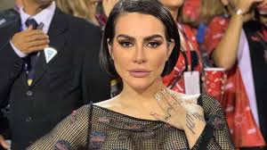 Cleo contou também quem são os amigos que ela está torcendo. Biquini E Saltos Alto Cleo Pires Arrasa Em Nova Foto