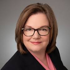 Liz Kramer's Instagram, Twitter & Facebook