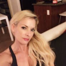 Lauri Nelson Email & Phone Number