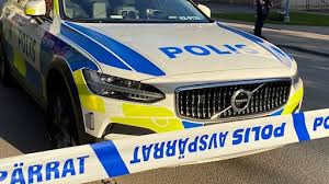 Polisen har en stor pågående insats i linköping efter en skottlossning i ett köpcentrum. Skottlossning I Linkoping Person Gripen Misstankt For Mordforsok P4 Ostergotland Sveriges Radio