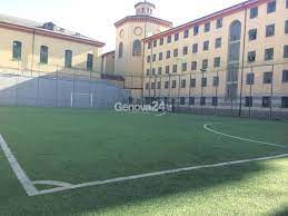 Tutte le informazioni più utili, i contatti, la mappa e le statistiche dell'istituto casa circondariale di marassi / ruffini, situato in piazzale marassi, 2, 16100 genova (ge) La Partita Con Papa I Detenuti Di Marassi Potranno Giocare A Calcio Con I Loro Figli All Interno Del Carcere Genova 24
