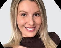 Ashleigh Lyons's Instagram, Twitter & Facebook