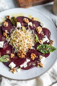Rote Bete Carpaccio Mit Feta Und Walnussen Foodundco De Foodblog Aus Nurnberg Rezept Rote Bete Carpaccio Rote Bete Lebensmittel Essen