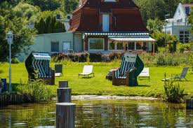 Im idyllischen malerdorf ferch gelegen am ufer des schwielowsees. Ferienhauser In Schwerin Das Haus Am See