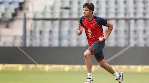 Arjun tendulkar has set out to accomplish what his father never could. Arjun Tendulkar Spends More Time In Gym Than Anyone Else From Mi Reveals James Pattinson