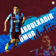 Süper lig takımlarından trabzonspor'da forma giymektedir. Abdulkadir Omur Trabzonspor