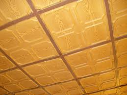 Oft spielt die decke in der innenarchitektur eine untergeordnete rolle. Deckenverkleidung Ab Und Tapete Drauf