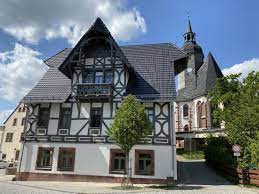 In unmittelbarer nähe zum marktplatz der stadt rochlitz, angrenzend an die parklandschaft der zwickauer mulde, sollen so 14 familienfreundliche wohnungen entstehen. 3 Zimmer Wohnung Zu Vermieten Muhlplatz 3 09306 Rochlitz Mittelsachsen Kreis Mapio Net