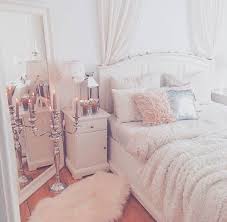 Darling Decor 10 Most Pretty Inspirational Bedroom Must Haves Luxurious Bedrooms Bedroom Design House Rooms