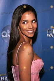 An artful, accomplished telefilm bolstered by halle berry's star turn. Photos And Pictures Halle Berry At The Their Eyes Were Watching God Los Angeles Premiere El Capitan Theater Hollywood Ca 03 02 05