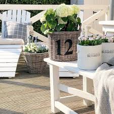Jasmin Jasmin Maison Instagram Photos And Videos In 2020 White Living Outdoor Decor Hello Darling