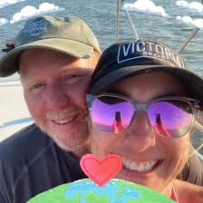 Where to have dinner for 10 year wedding anniversary