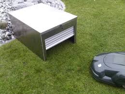 Robomow robohome garage fra robomow til kun kr. Working Robots D3229 Shed Suitable For Products By Husqvarna Gardena Stiga Wolf Garten Bosch Conrad Com