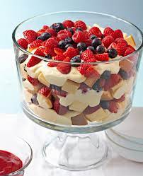 This banana dessert from the barefoot contessa herself gets bigger flavor than most thanks to the addition of vanilla bean and rum. Banana Rum Trifle Better Homes Gardens