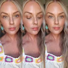 Disco Inferno will be 50% off during our Boxing Day sale! This gorgeous lip  and cheek color is a coral sheer that leans more