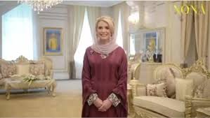 Cik puan sofie louise johansson (6 haziran 1986 doğumlu), dr. Yg Berbahagia Che Puan Sofie Louise Syed Faizal Syed Noh