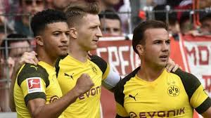 Bundesliga Borussia Dortmund Win At Freiburg To Keep Pressure On Bayern Munich Borussia Dortmund Dortmund Bayern Munich