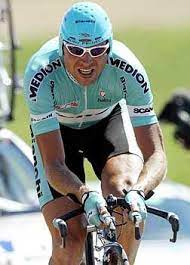 Just a few seconds at the wall of schafhausen. Tour De France Ullrich Deklassiert Armstrong Im Zeitfahren Der Spiegel