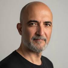 What's everyone's preferred shoes for long distance , clipless or a more  casual flat bike shoe with no cleats? I think I saw a post with Sandals  too.