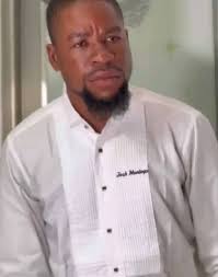 HAPPY NEW YEAR 🥰🥰 Atleast I will resume school 💃🏻💃🏻💃🏻