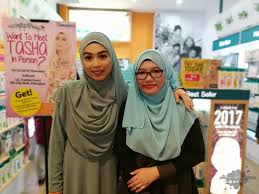 Himalaya ayurslim with its ayurvedic slimming herbs helps to lose weight. Jatuh Cinta Dengan Himalaya Herbals Healthcare Lovely Bee