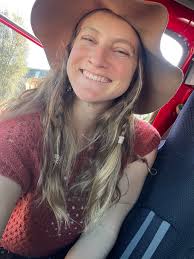 Experienced babysitter available in Queenstown