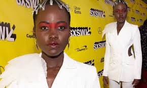 Another Star - her rise to sensual fame in Latin America