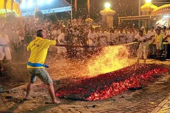 12 Most Unusual Rituals And Festivals of India That Will Give You Goosebumps - Tripoto