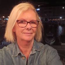 Profile for Lynn Halliday