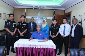 On 22 jan 2019, the home ministry and prestariang sdn bhd officially agreed to cancel a concession contract worth rm3.5billion for skin (national immigration control system, or sistem kawalan imigresen nasional) to replace the old immigration system, myimms. Imigresen Labuan On Twitter Sesi Libat Urus Pengarah Projek Bagi Sistem Kawalan Imigresen Nasional Skin Di Jim Labuan