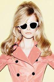 10 Retro Hairstyles That Are Hot Right Now Retro Hairstyles Fashion Style