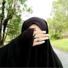  0 Ide Wanita Bercadar