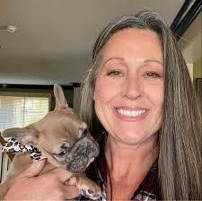 Holly Davison's Instagram, Twitter & Facebook