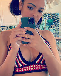 Ericka Lee's Instagram, Twitter & Facebook