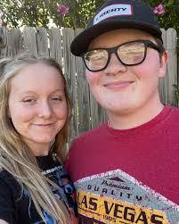 Mary Prather's Instagram, Twitter & Facebook