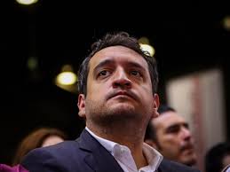 Adán vs Andy… la lucha por el partido