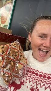 CookieTime Girl here… I want to go get my Christmas shopping done! For the  next hour (finishing at 2.30pm) Anyone who buys 2 or more chocolate chip  buckets will get a FREE