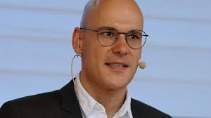 Jeder Christ ist zum Priesterdienst berufen“ : idea.de