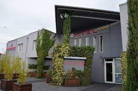 La ville fait partie de l'aire urbaine de toulouse, dans sa banlieue sud. Residence Hoteliere Octel Portet Sur Garonne Tourist Resort Residence