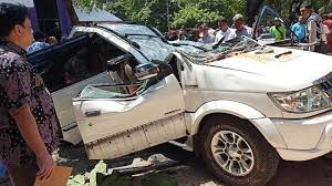 Lowongan kerja dinas perhubungan kota madiun. Kendaraan Yang Tertimpa Pohon Tumbang Bisa Klaim Asuransi Ke Dinas Pertamanan Dan Hutan Kota Halaman All Warta Kota