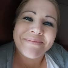 Betty Wines's Instagram, Twitter & Facebook