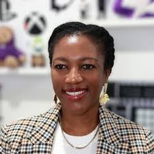 Julian Andersen's Instagram, Twitter & Facebook