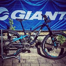 Giant Trance 1 5 Ein Ganz Heisses Gerat Fox Fahrwerk Shimano Deore Xt Schaltgruppe Tubelesstires Von Maxxis Viel Spass Erwin Mit Instagram Bicycle Vehicles