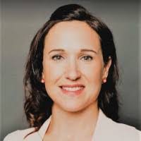 Elizabeth Weyer's Instagram, Twitter & Facebook