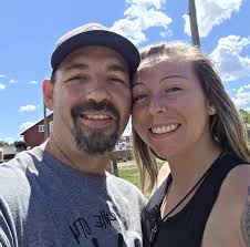 Where can I get a beard trim and neck shave in Marine City, Michigan?