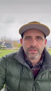 Chris Colenso's Instagram, Twitter & Facebook