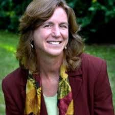 Dee Knapp's Instagram, Twitter & Facebook