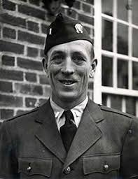Basketball Legend Lt John Wooden Us Navy Served 1943 1945 Short Bio Known In His Later Years As The Wizard Famous Veterans American Veterans Wwii History